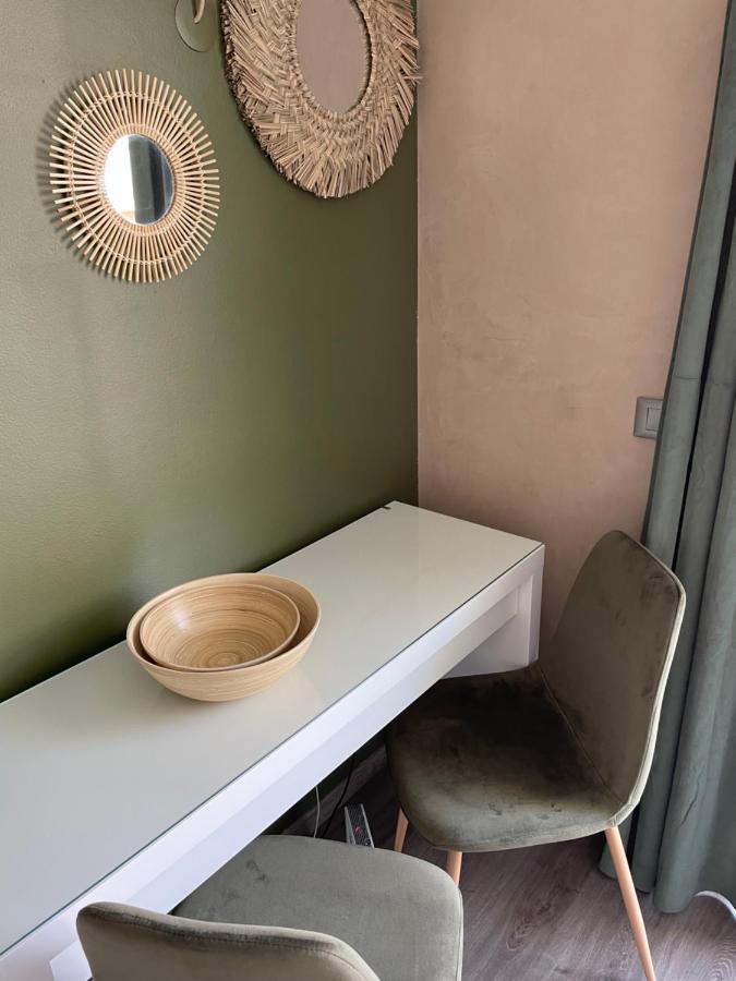 La Room: Seaside Apartment + Terrace + Parking マントン エクステリア 写真